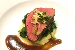 beef_tenderloin_roulade_480_withplate